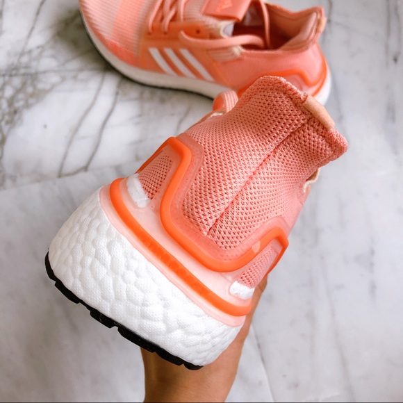 Adidas ultraboots 19 running shoes - Picture 2 of 8